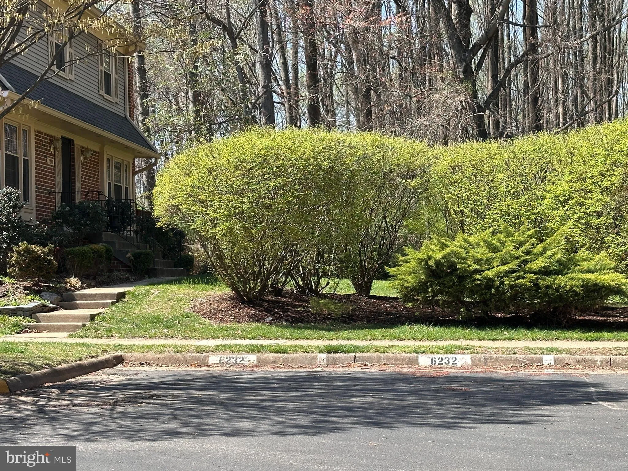 Vienna, Virginia 22181, United States, 3 Bedrooms Bedrooms, ,4 BathroomsBathrooms,Residential,Pending,100198