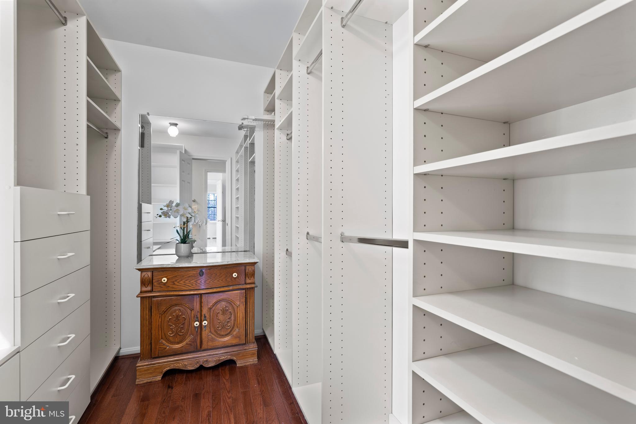 COUNTRY CREEK - Residential