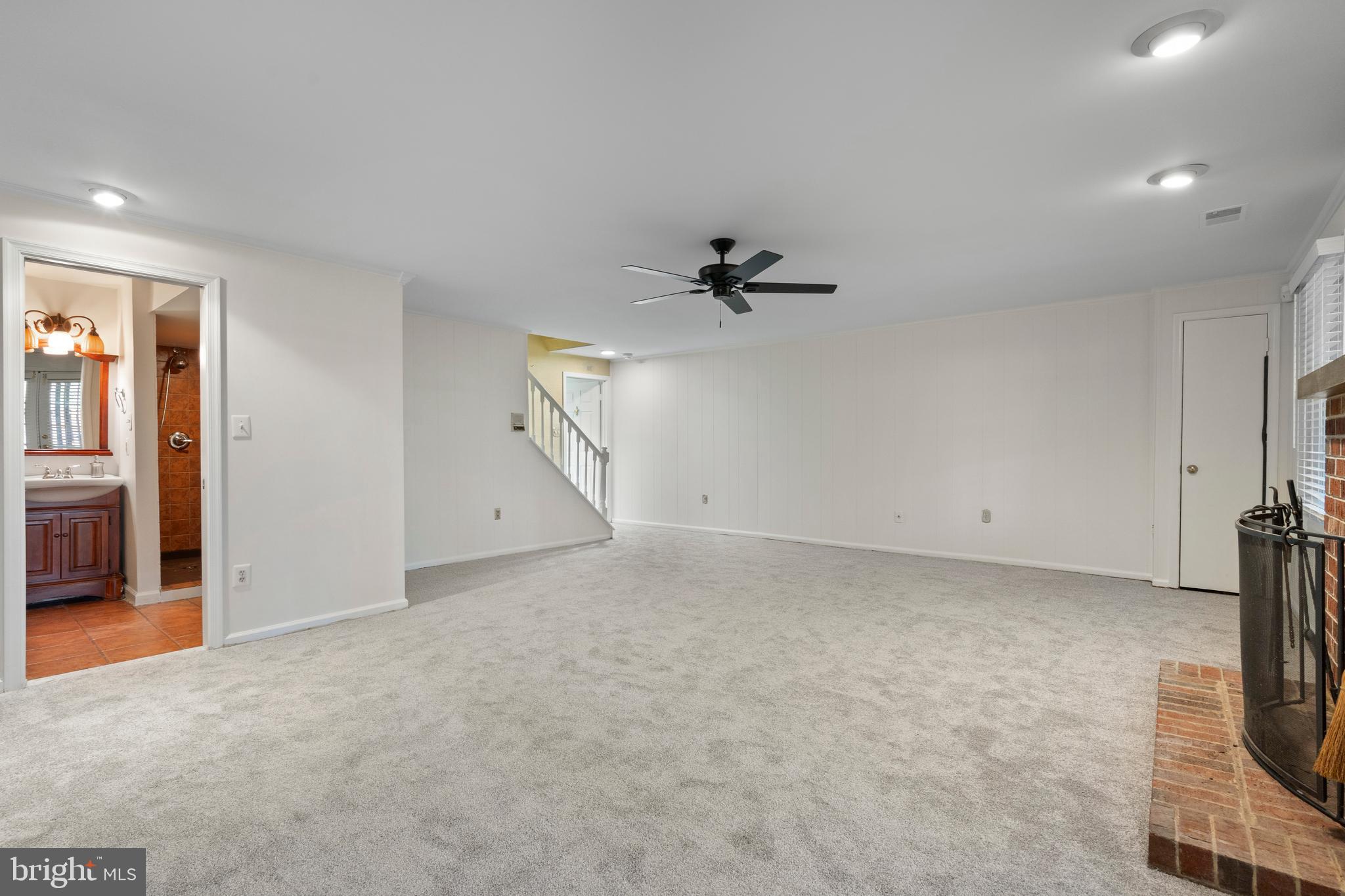 COUNTRY CREEK - Residential