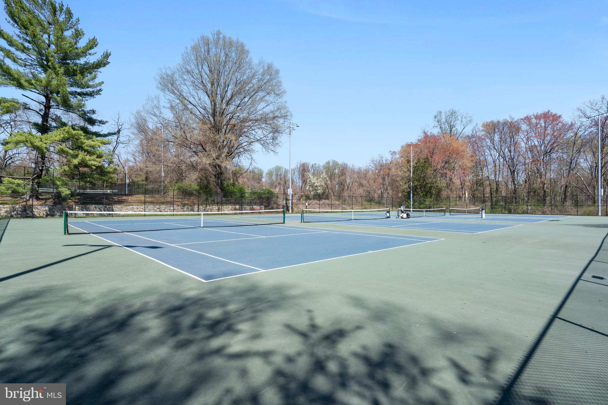 COUNTRY CREEK - Residential