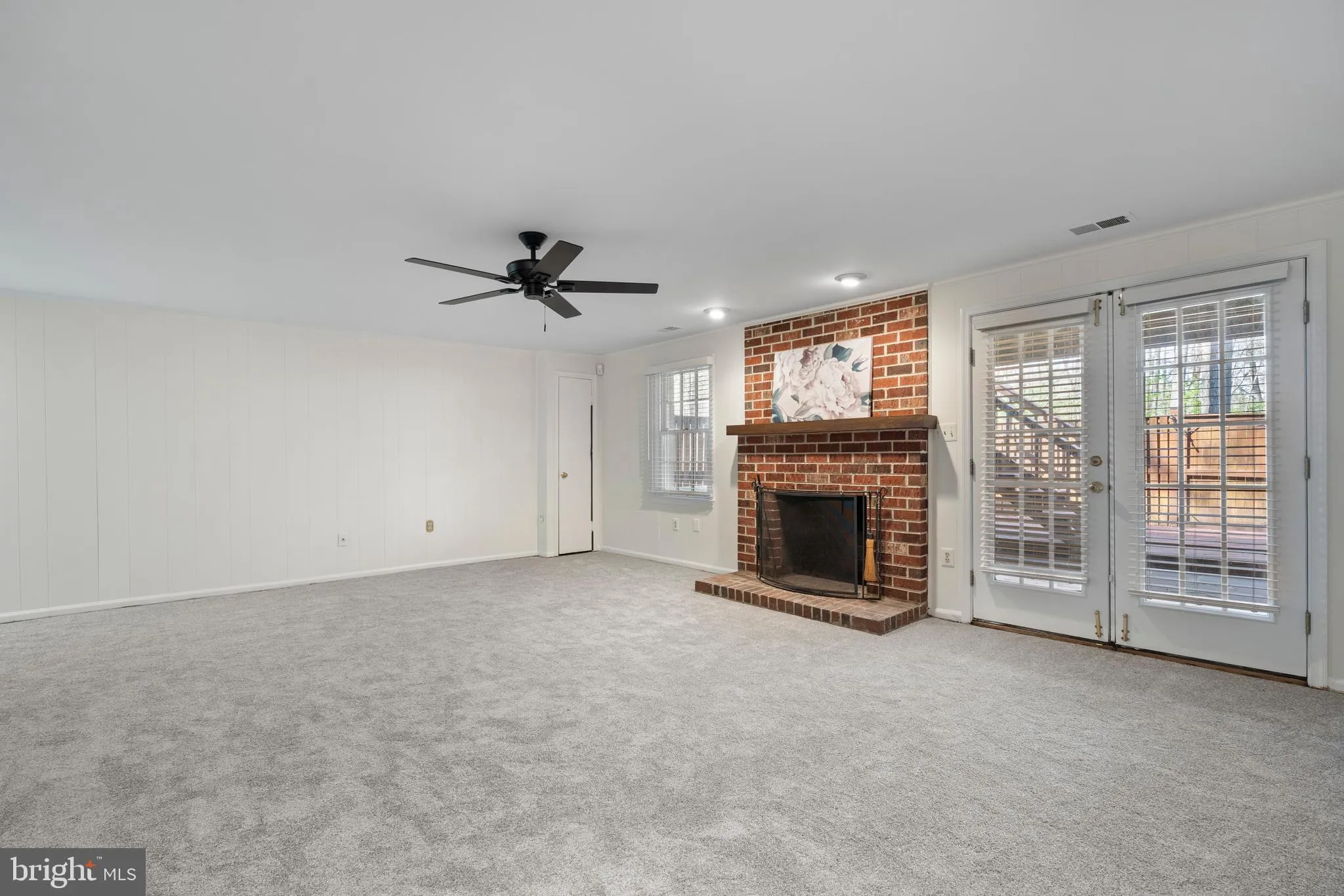 Vienna, Virginia 22181, United States, 3 Bedrooms Bedrooms, ,4 BathroomsBathrooms,Residential,Pending,100198