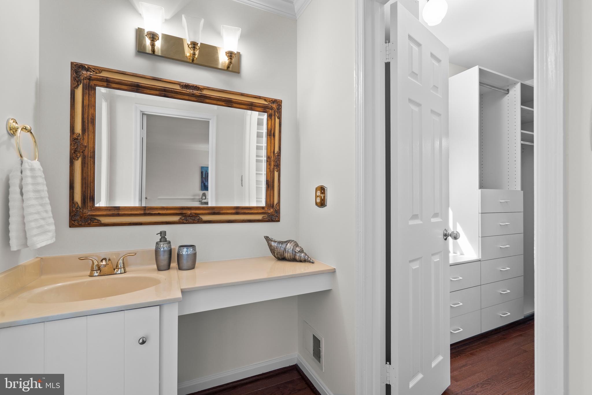 COUNTRY CREEK - Residential