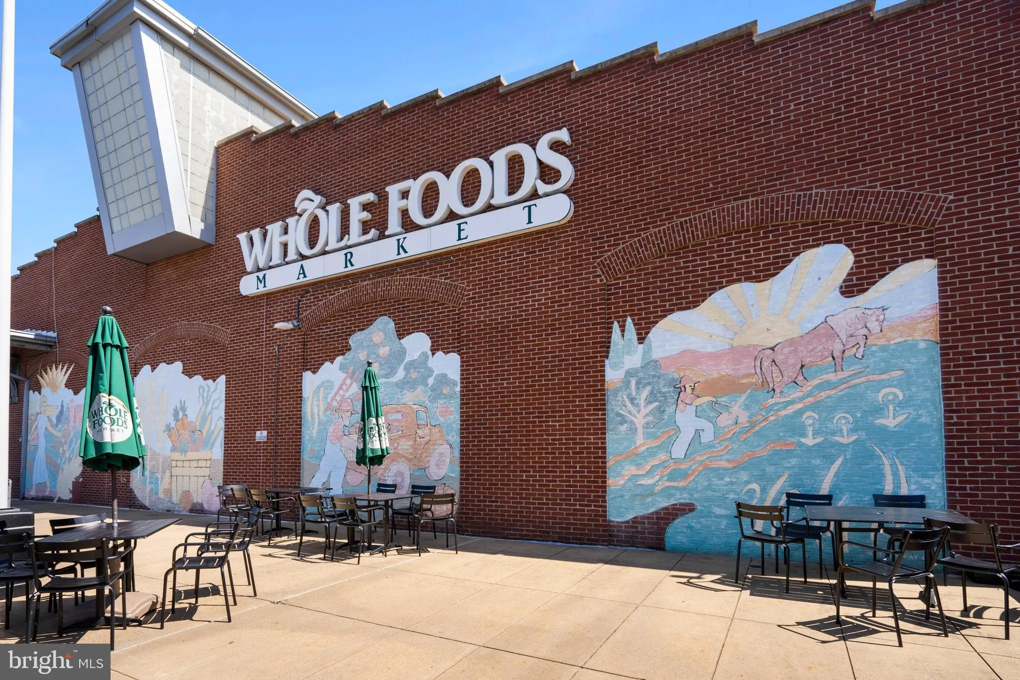 Vienna, Virginia 22181, United States, 3 Bedrooms Bedrooms, ,4 BathroomsBathrooms,Residential,Pending,100198