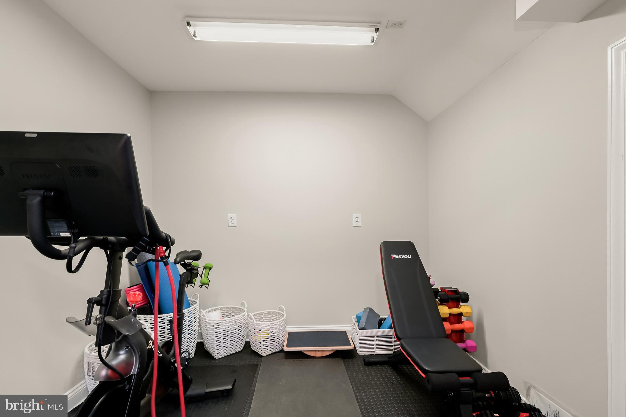 CHEVY CHASE MEWS - Residential