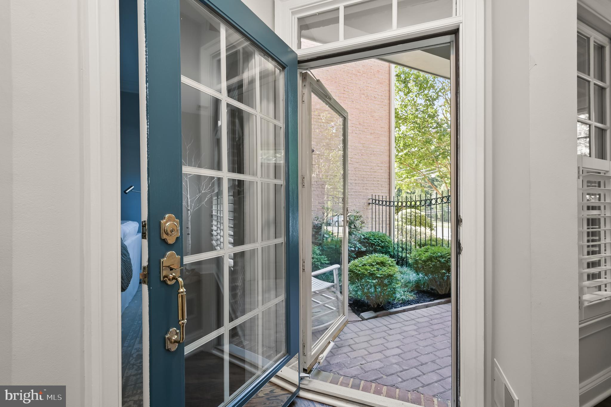 CHEVY CHASE MEWS - Residential