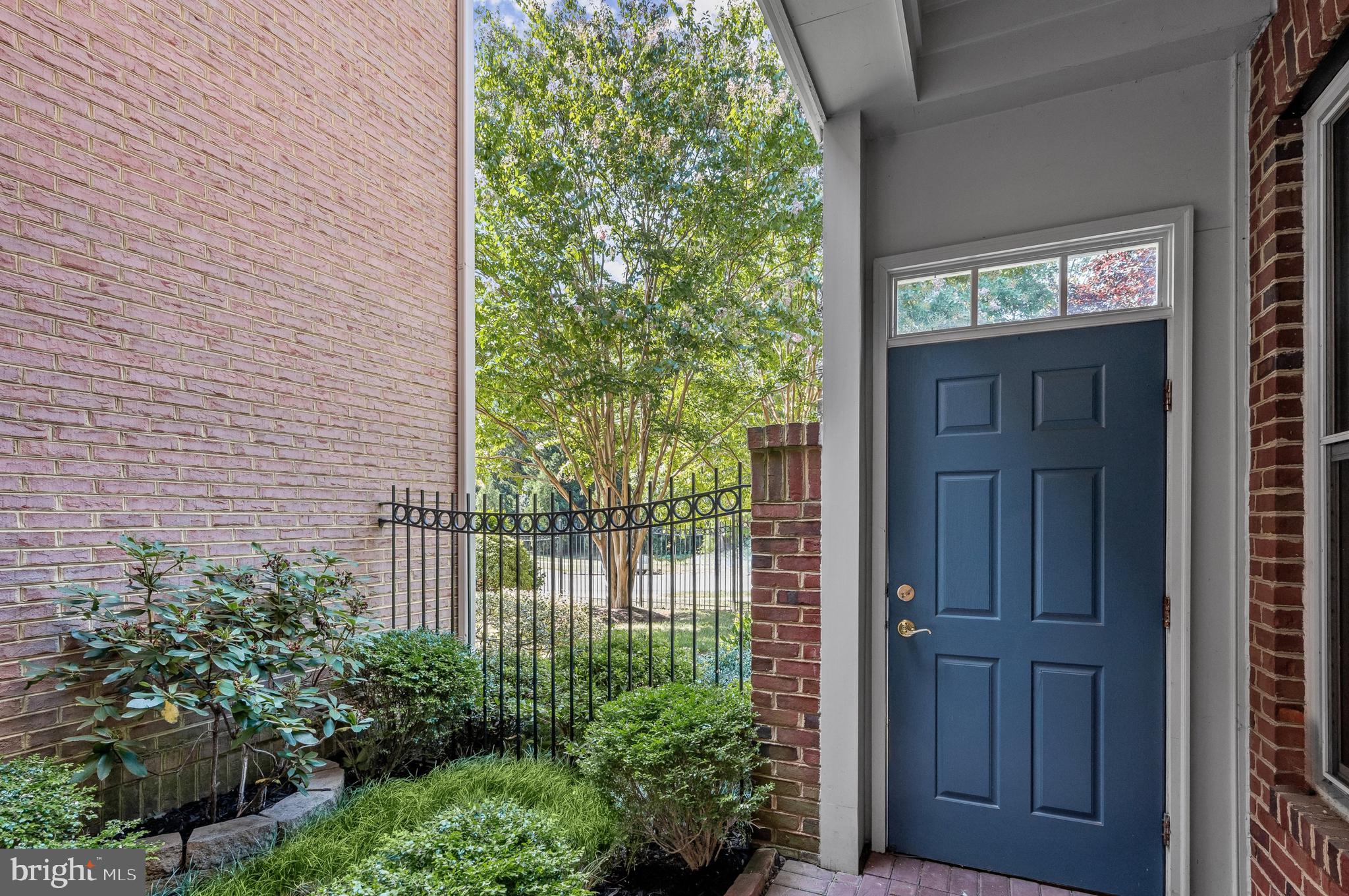 CHEVY CHASE MEWS - Residential