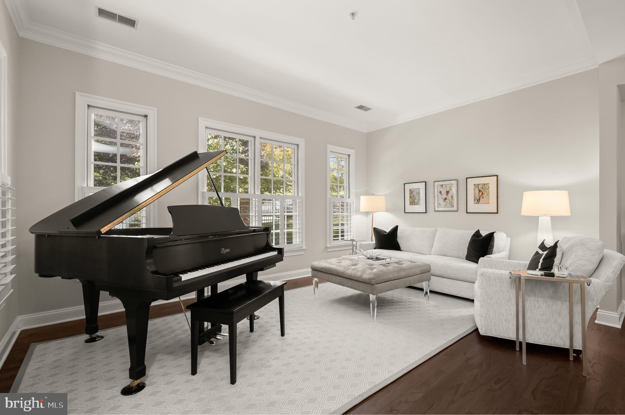 CHEVY CHASE MEWS - Residential