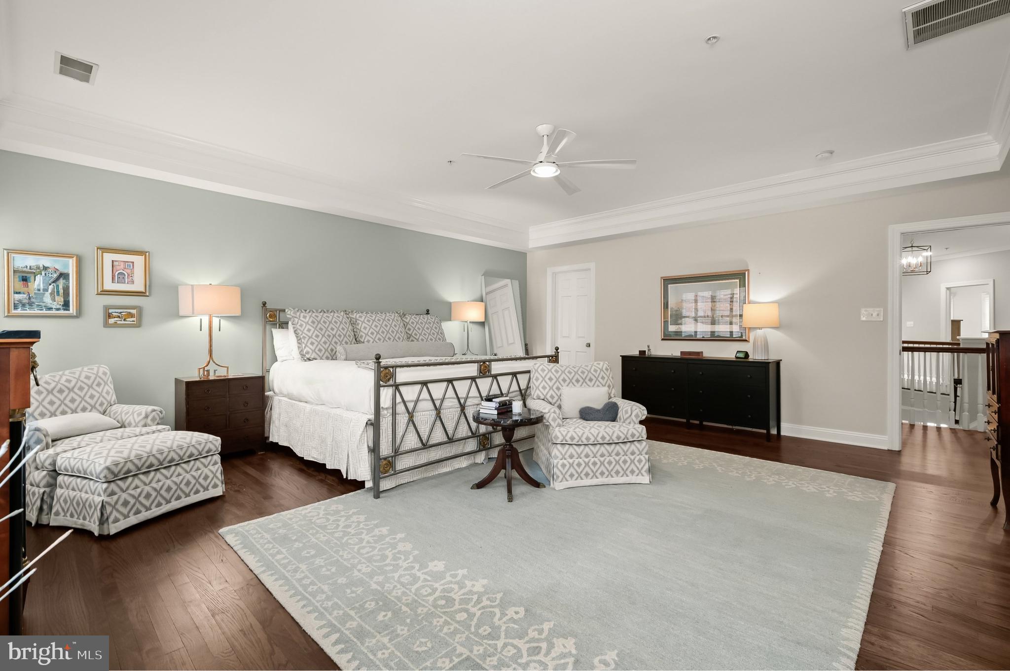 CHEVY CHASE MEWS - Residential