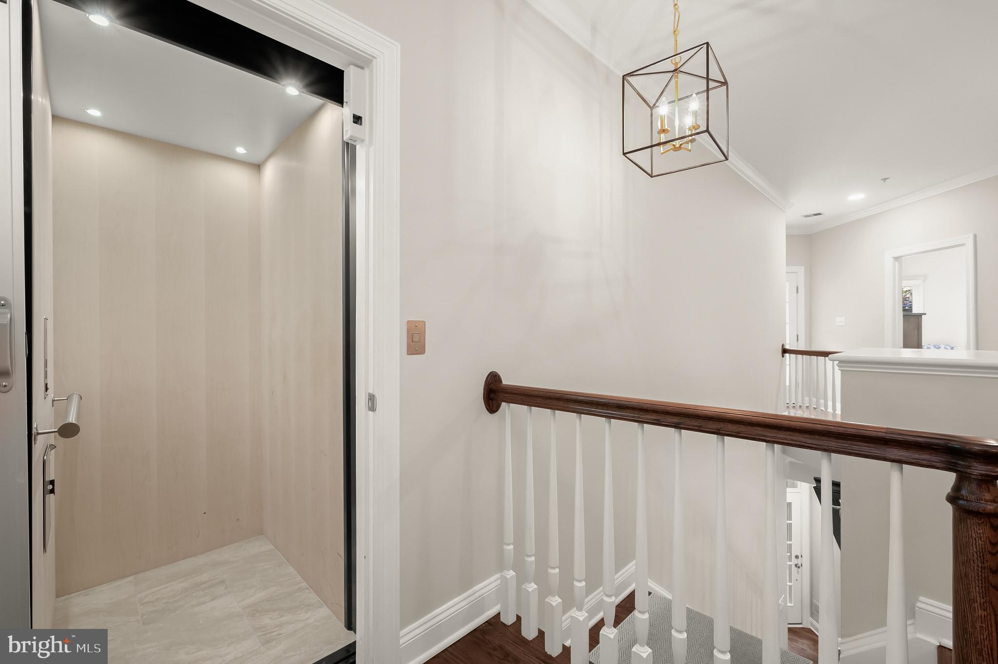 CHEVY CHASE MEWS - Residential