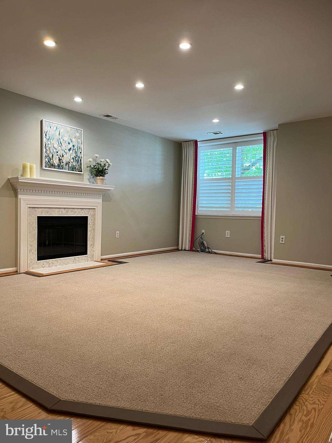 TIFFANY PLACE - Residential Lease