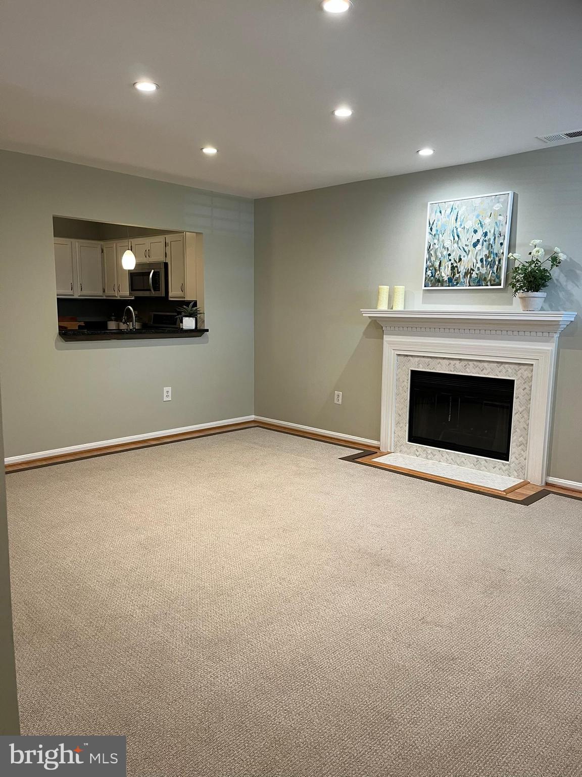 TIFFANY PLACE - Residential Lease