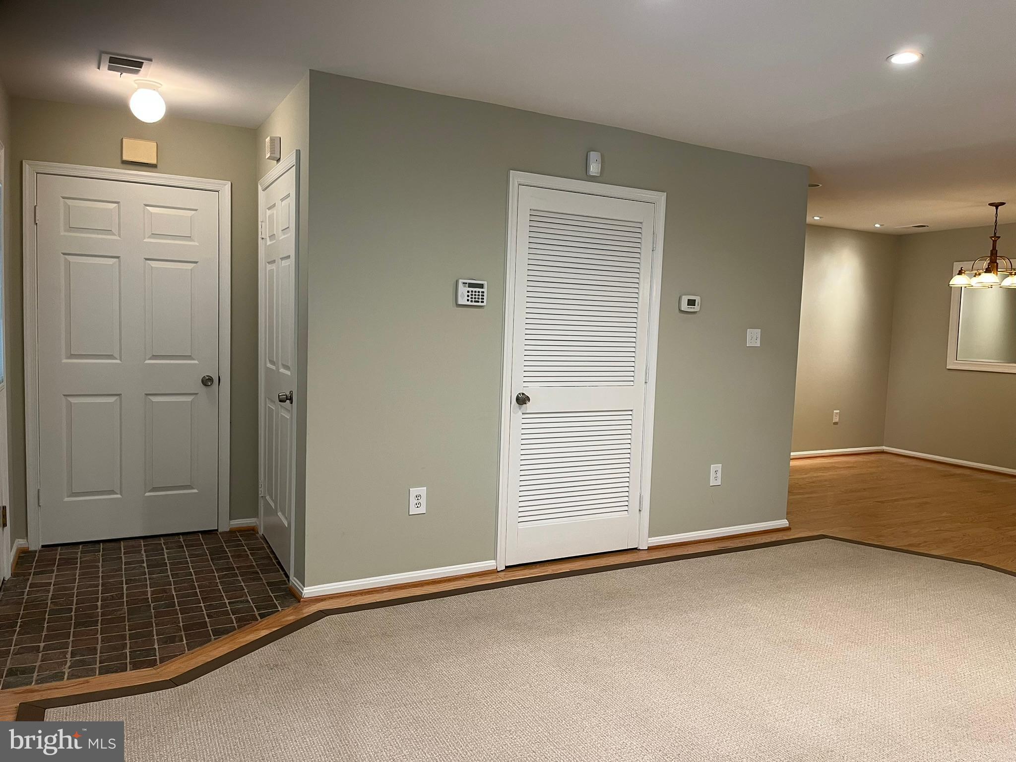 TIFFANY PLACE - Residential Lease