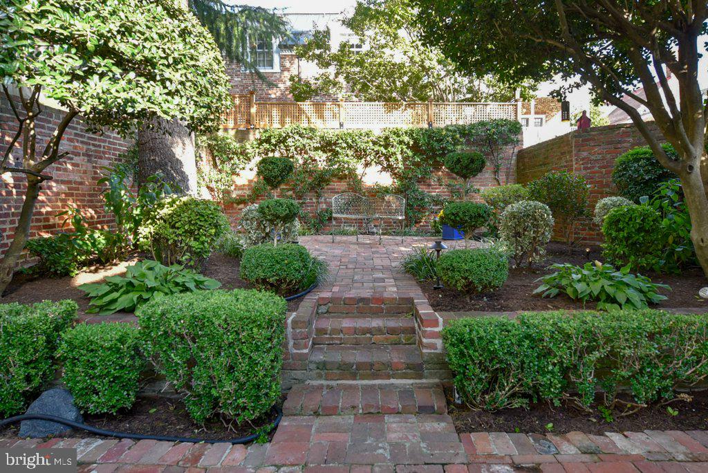 OLD TOWN SE QUADRANT - Residential