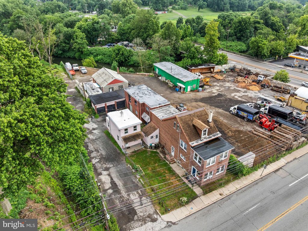 Photo of 816 Upland Avenue, CHESTER, PA 19013 (MLS # PADE2101440)