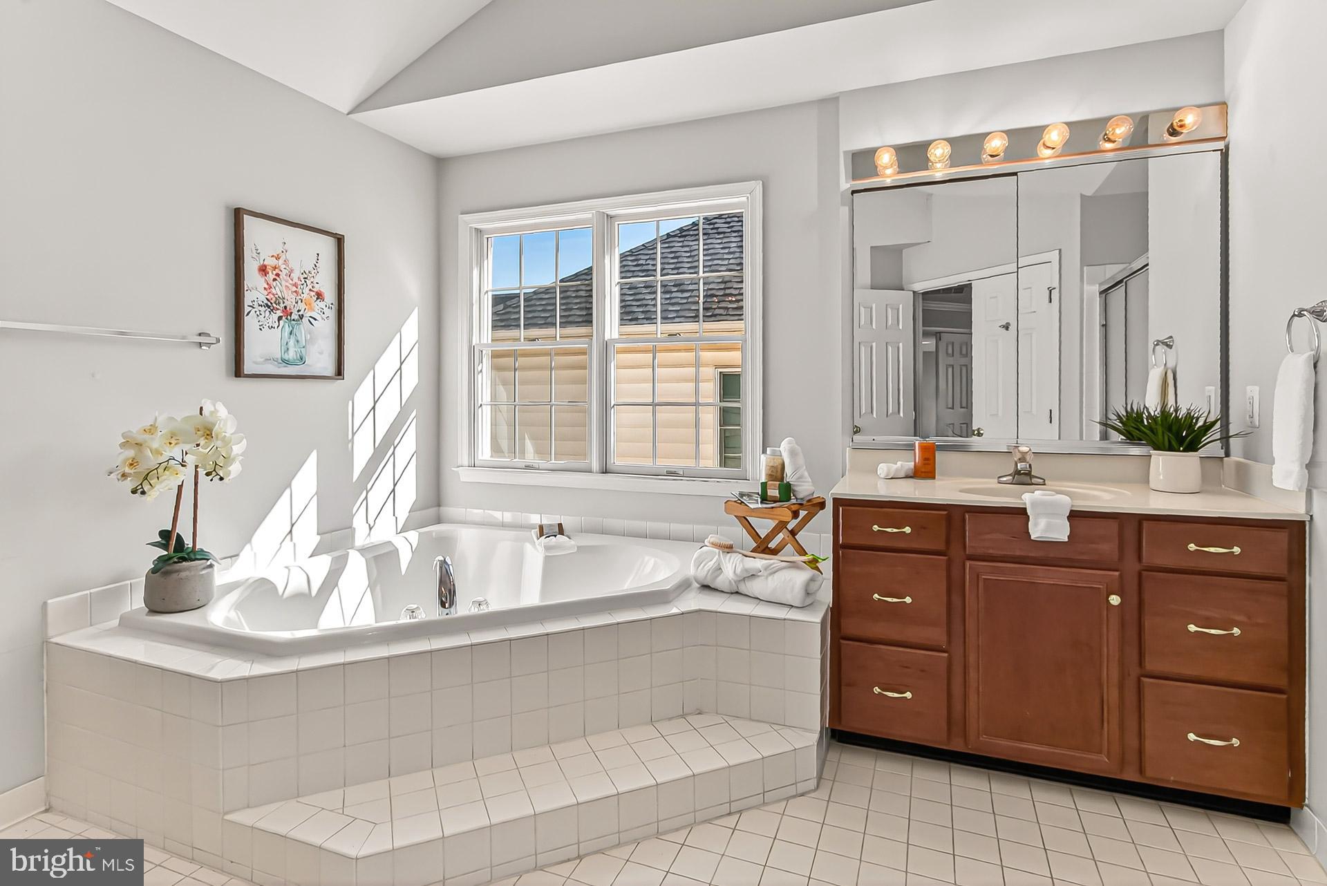 SOUTH RIDING - Residential