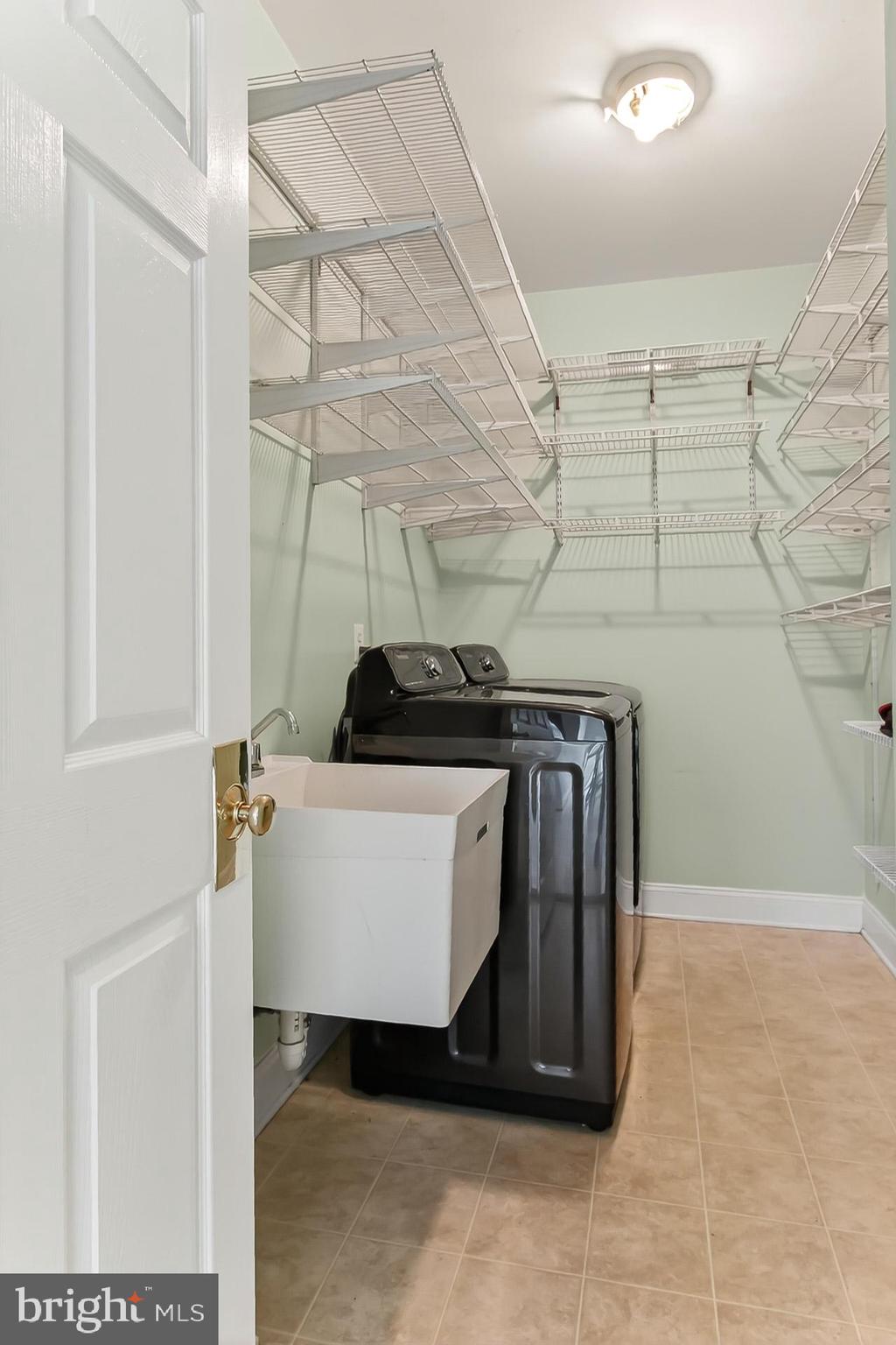 SOUTH RIDING - Residential