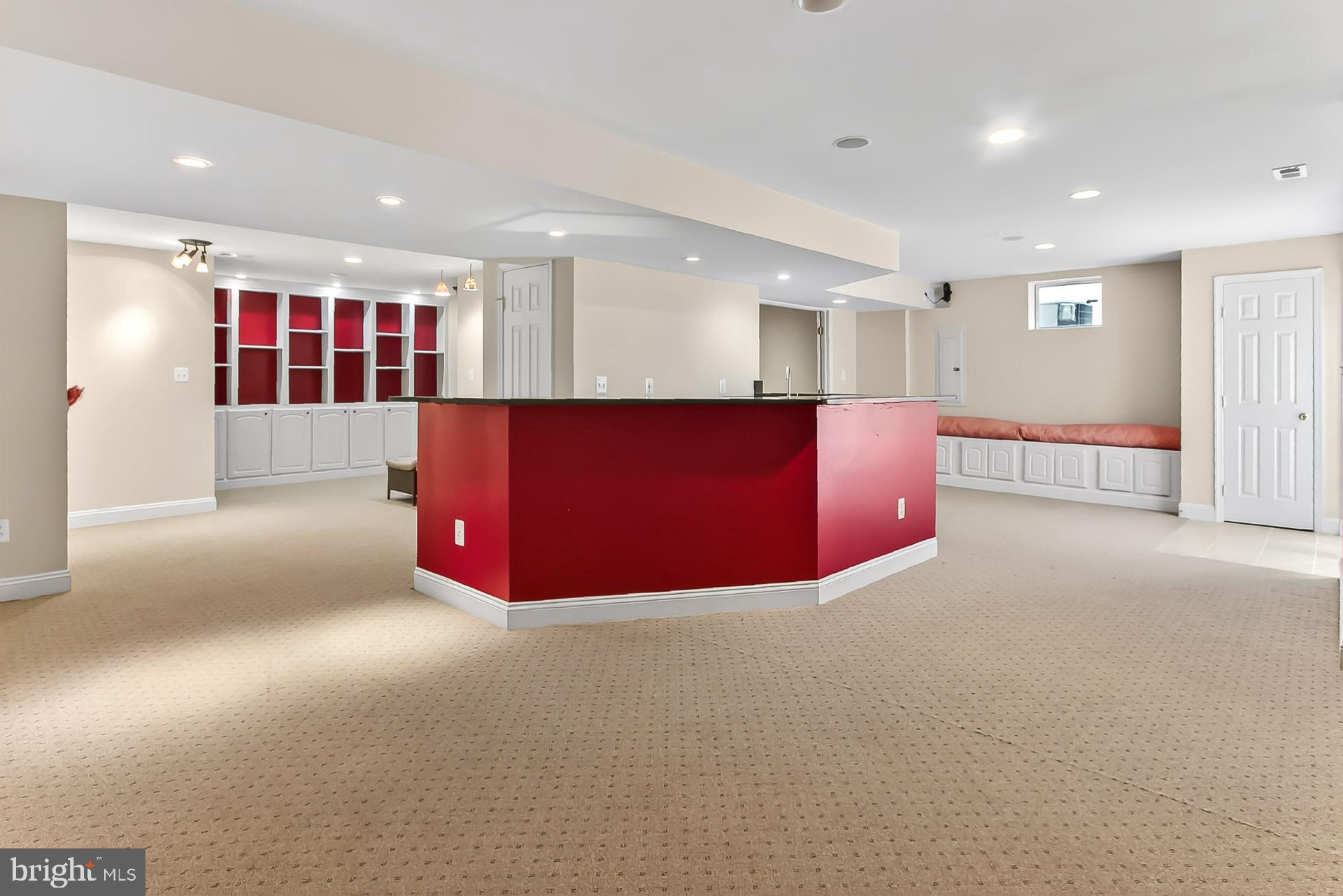 SOUTH RIDING - Residential