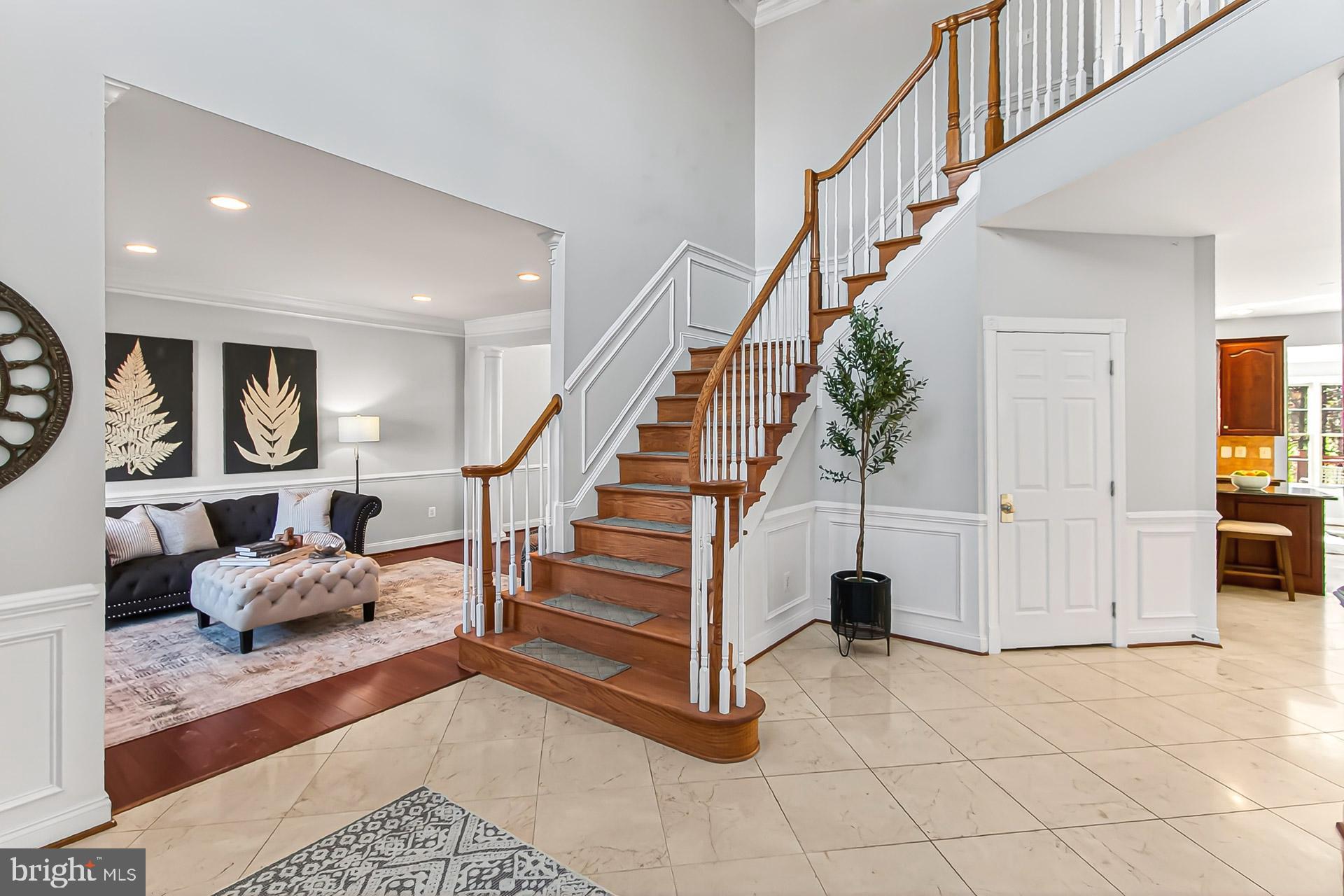 SOUTH RIDING - Residential