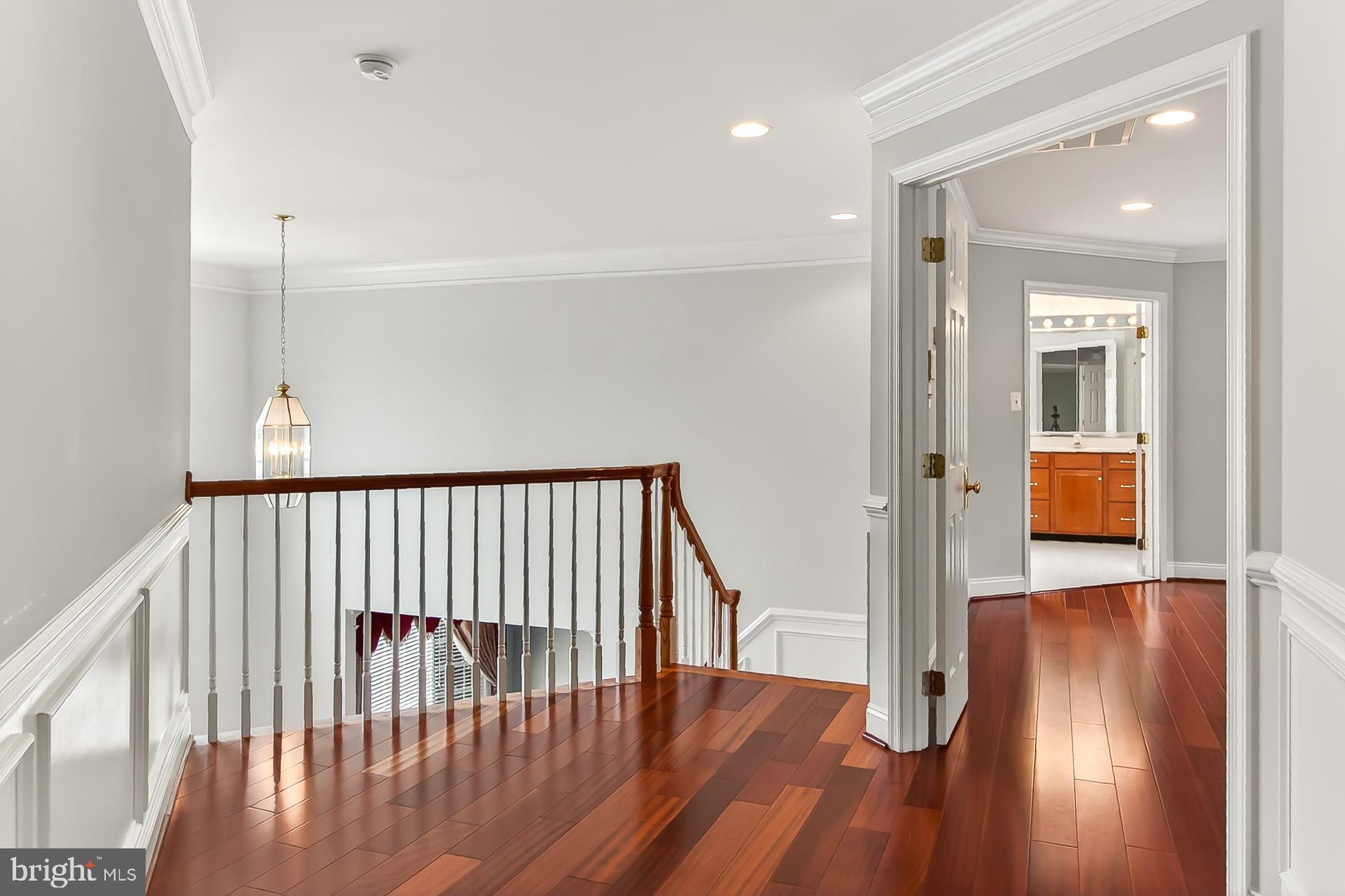 SOUTH RIDING - Residential