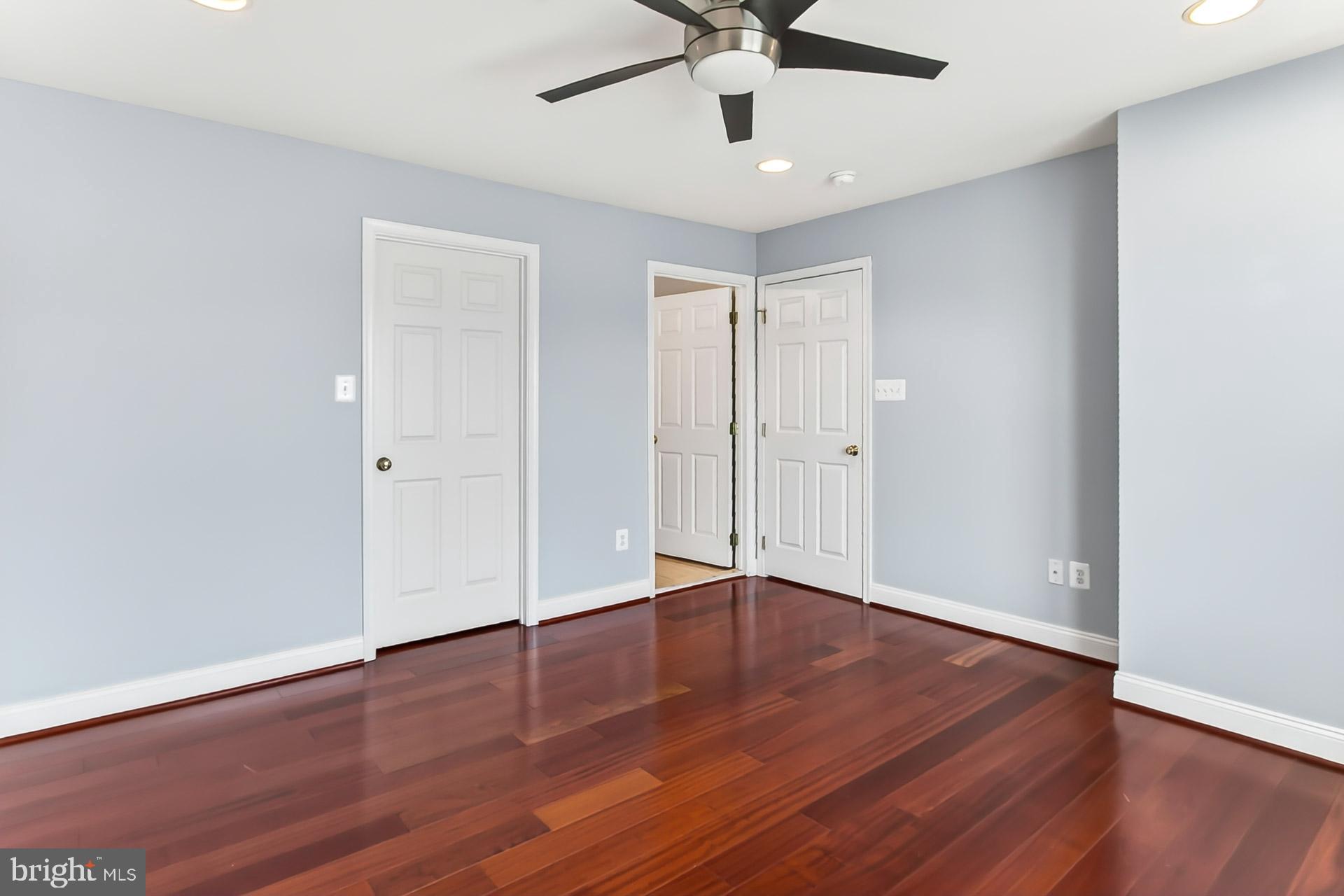 SOUTH RIDING - Residential