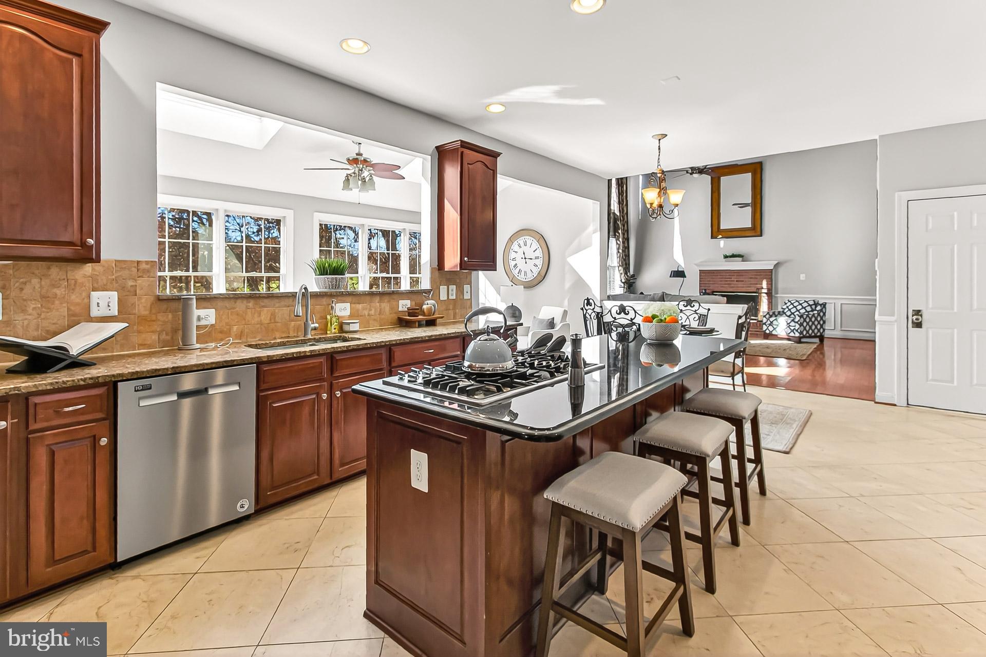 SOUTH RIDING - Residential