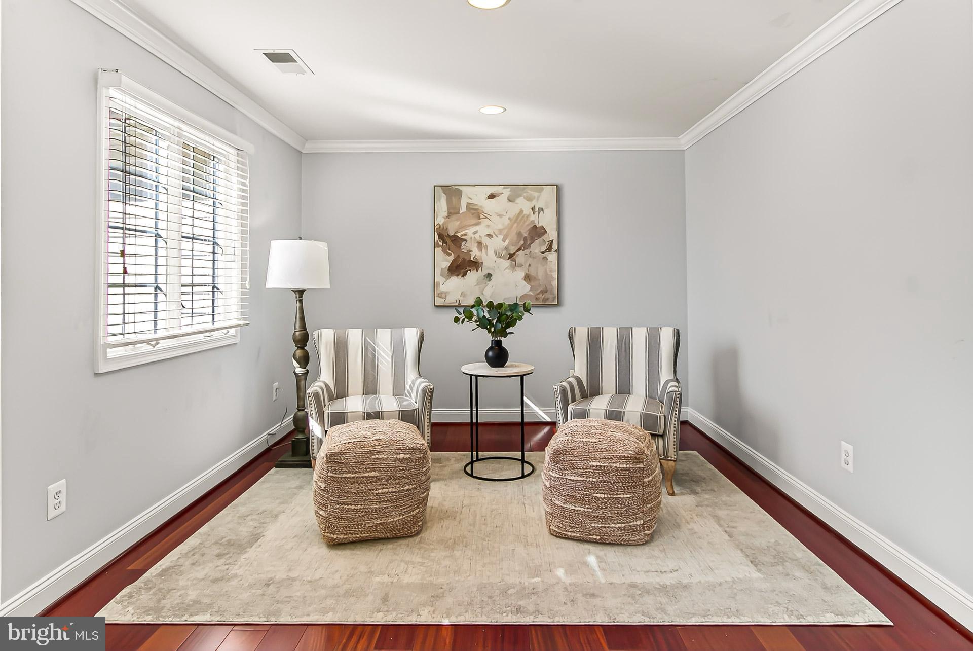 SOUTH RIDING - Residential