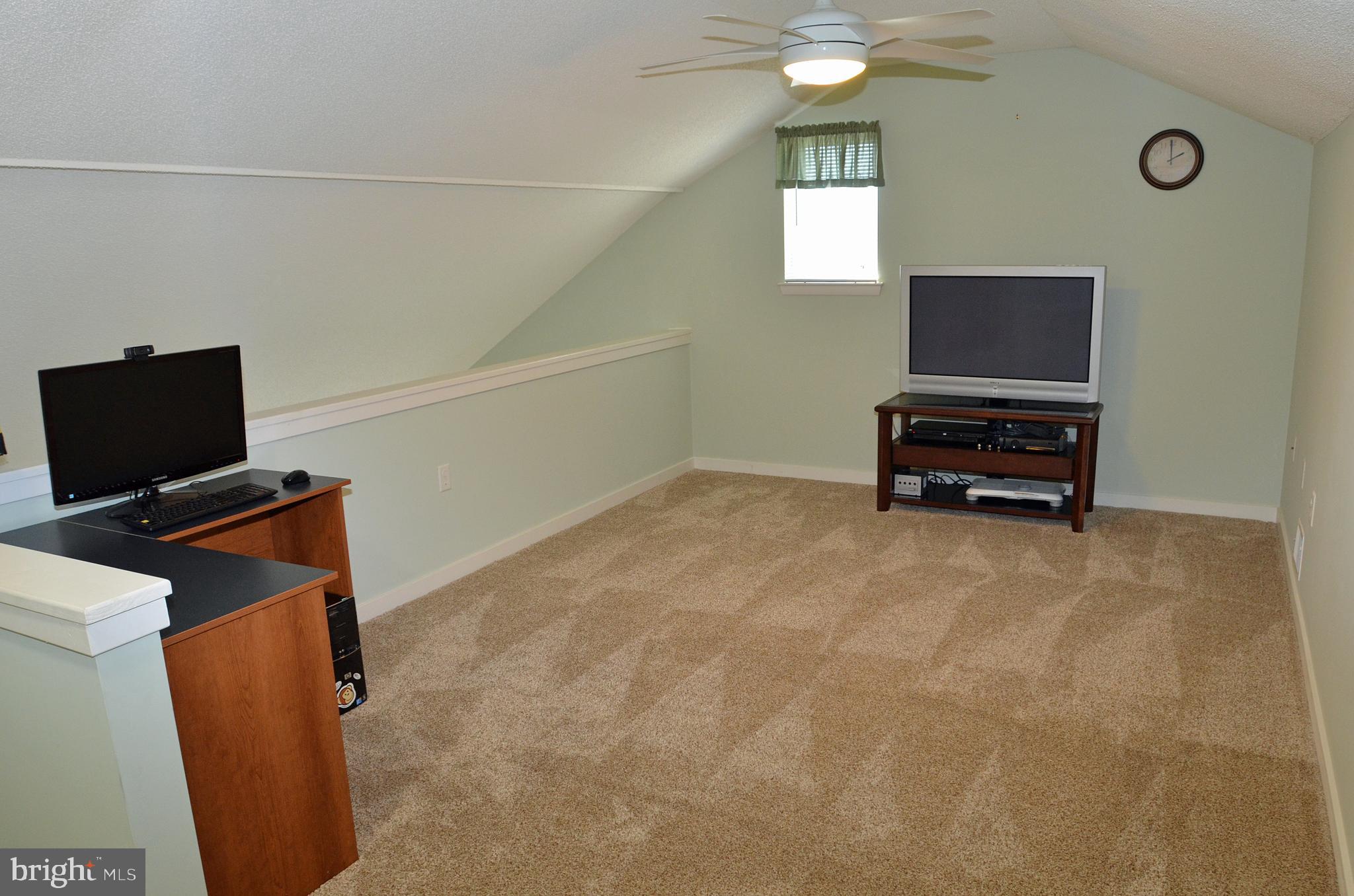 THE MEADOW AT NEW MARKET - Residential