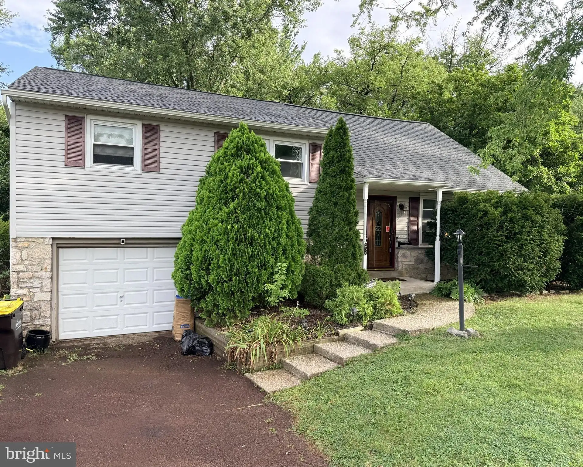 232 Woodlawn Drive, Lansdale, PA 19446