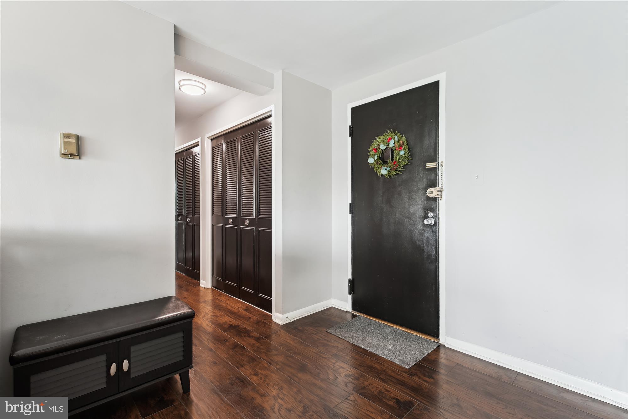 10201 GROSVENOR PLACE 711