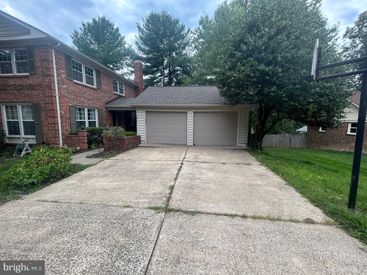 RIDGELEA HILLS - Residential Lease