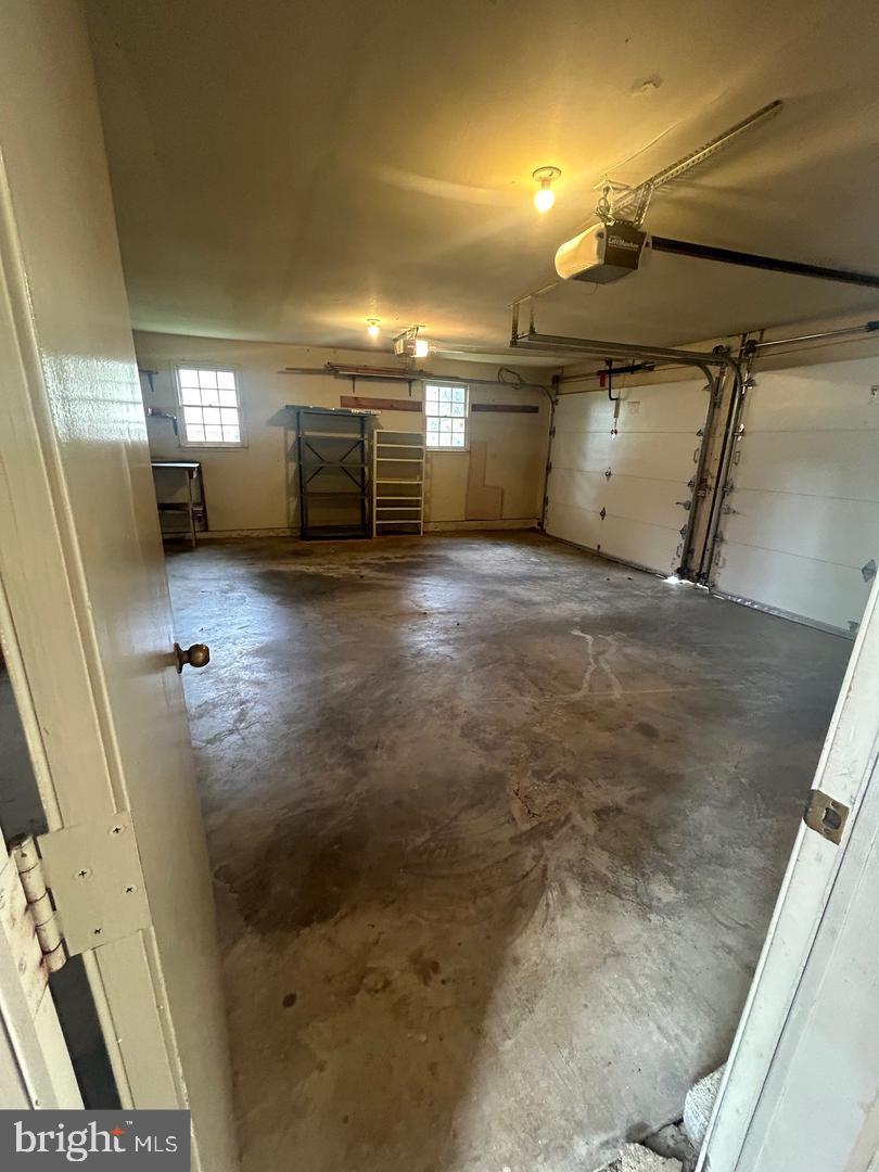 RIDGELEA HILLS - Residential Lease