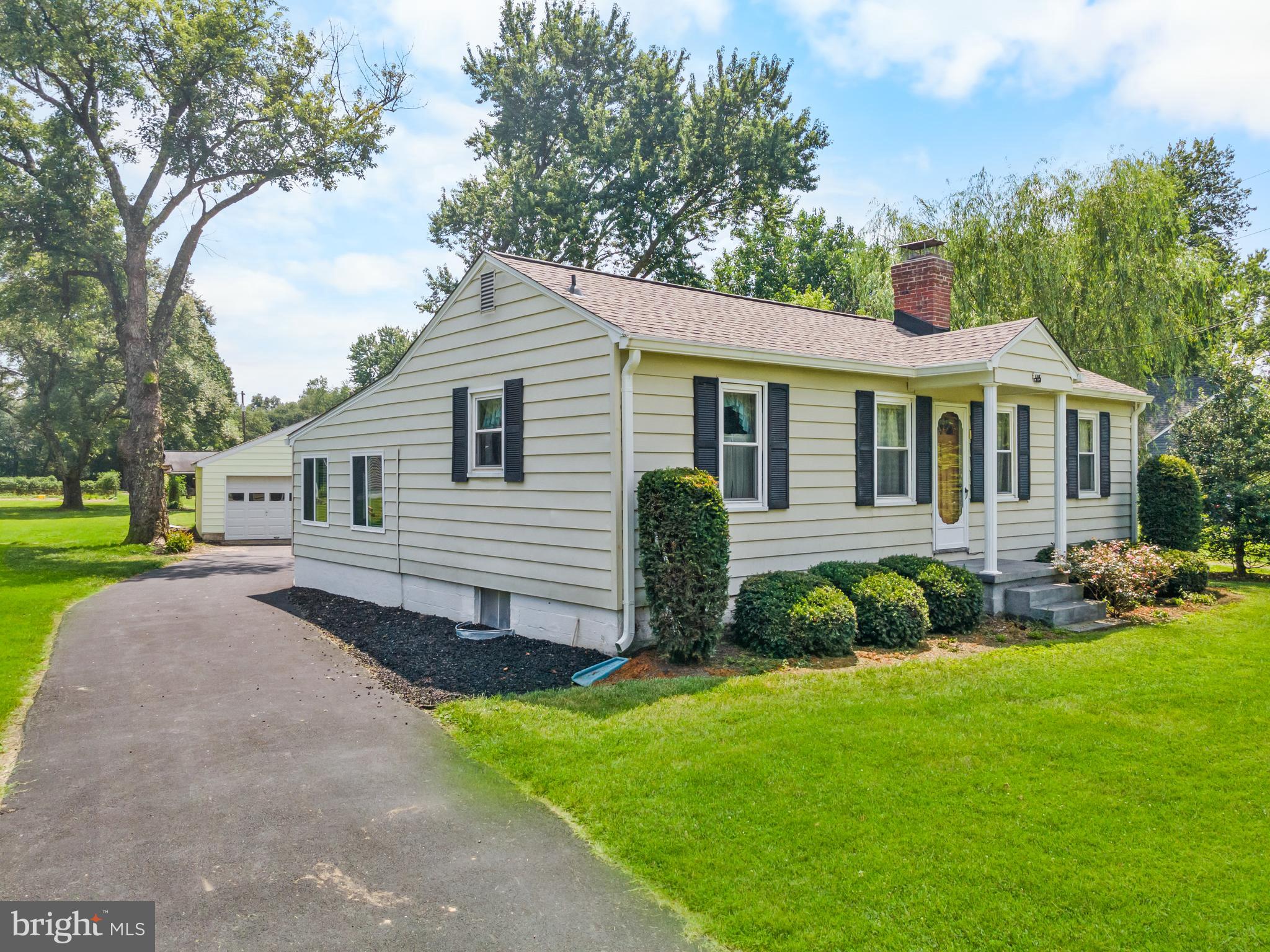 515 OLD OAK ROAD