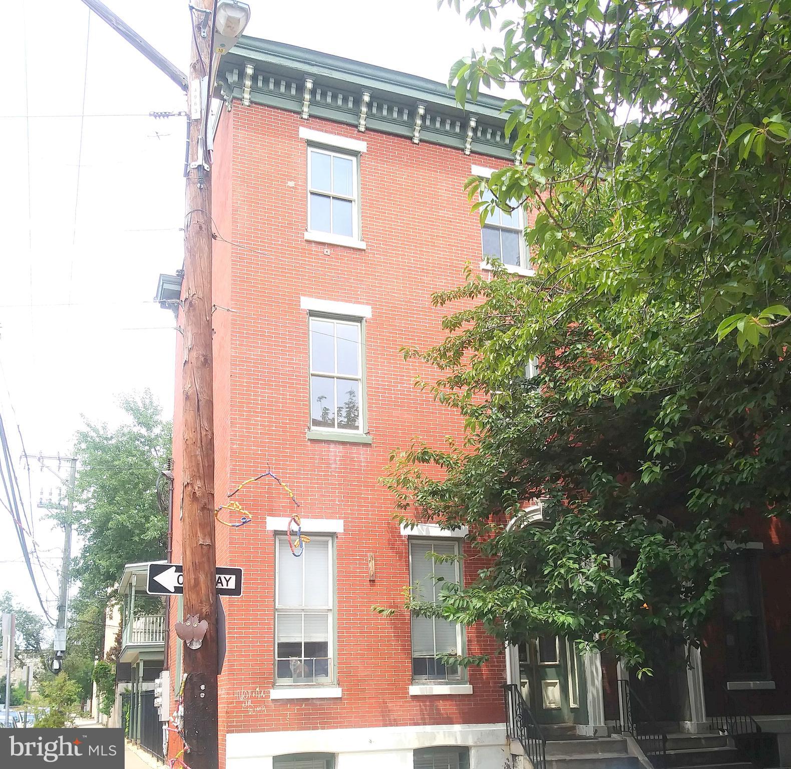 ART MUSEUM AREA - Residential Lease