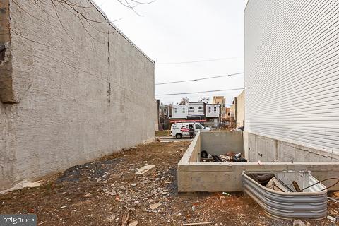 PORT RICHMOND - Land