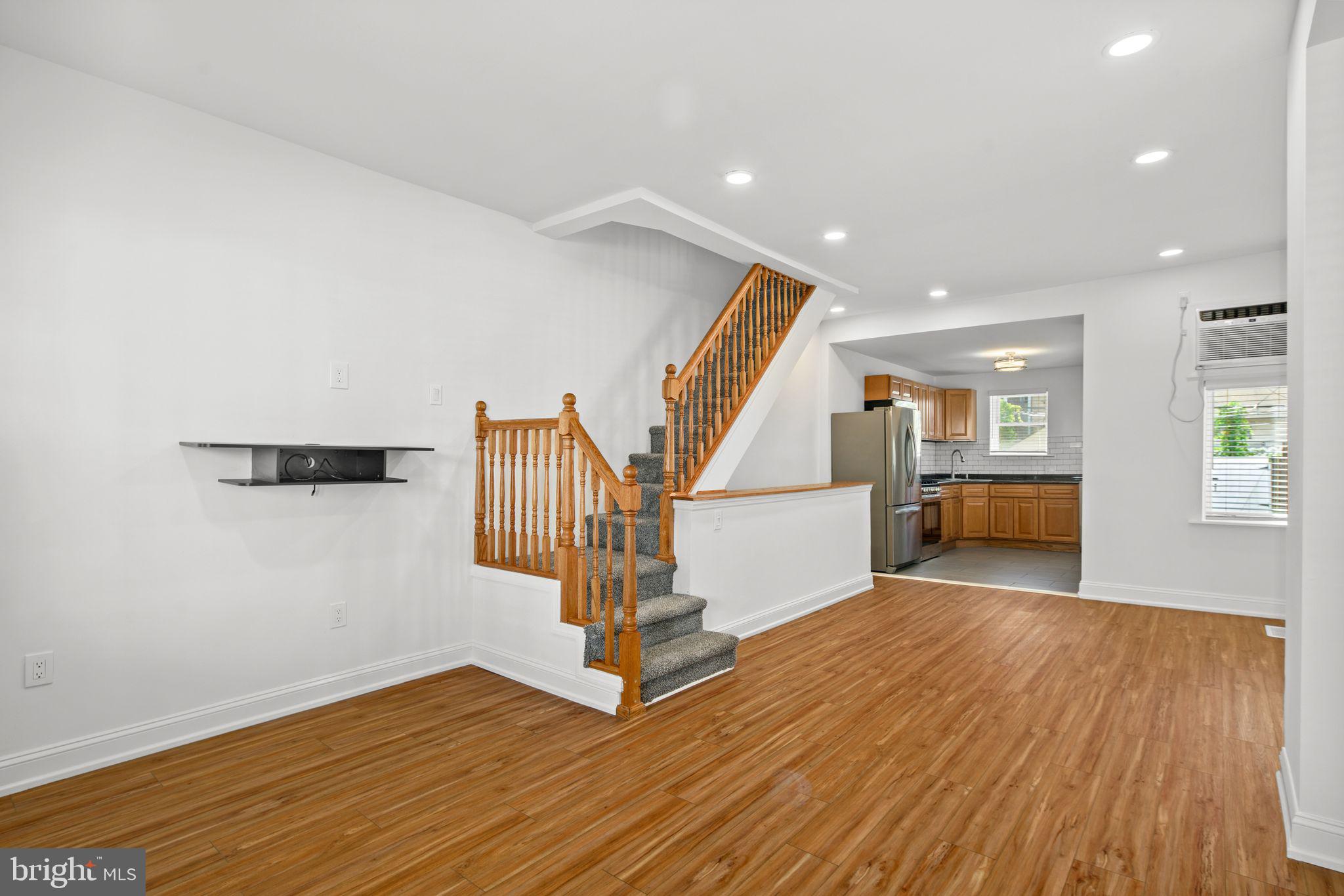 LOWER MOYAMENSING - Residential