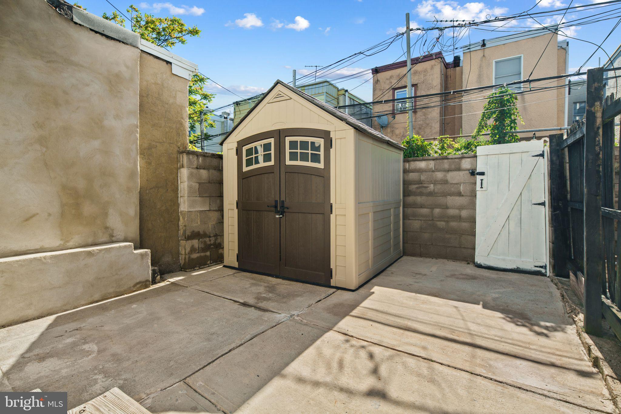 LOWER MOYAMENSING - Residential