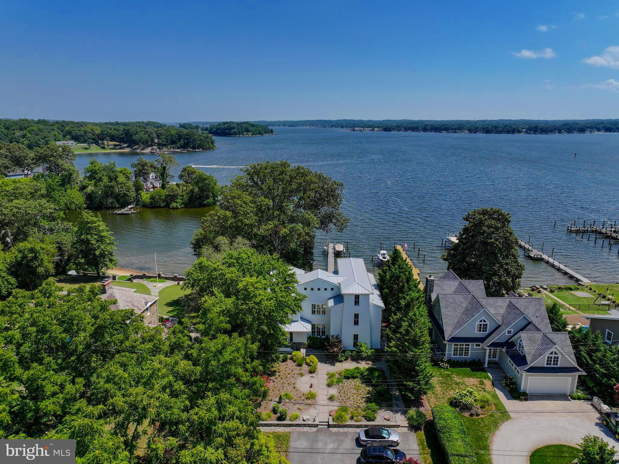 LAKE SHORE - Residential
