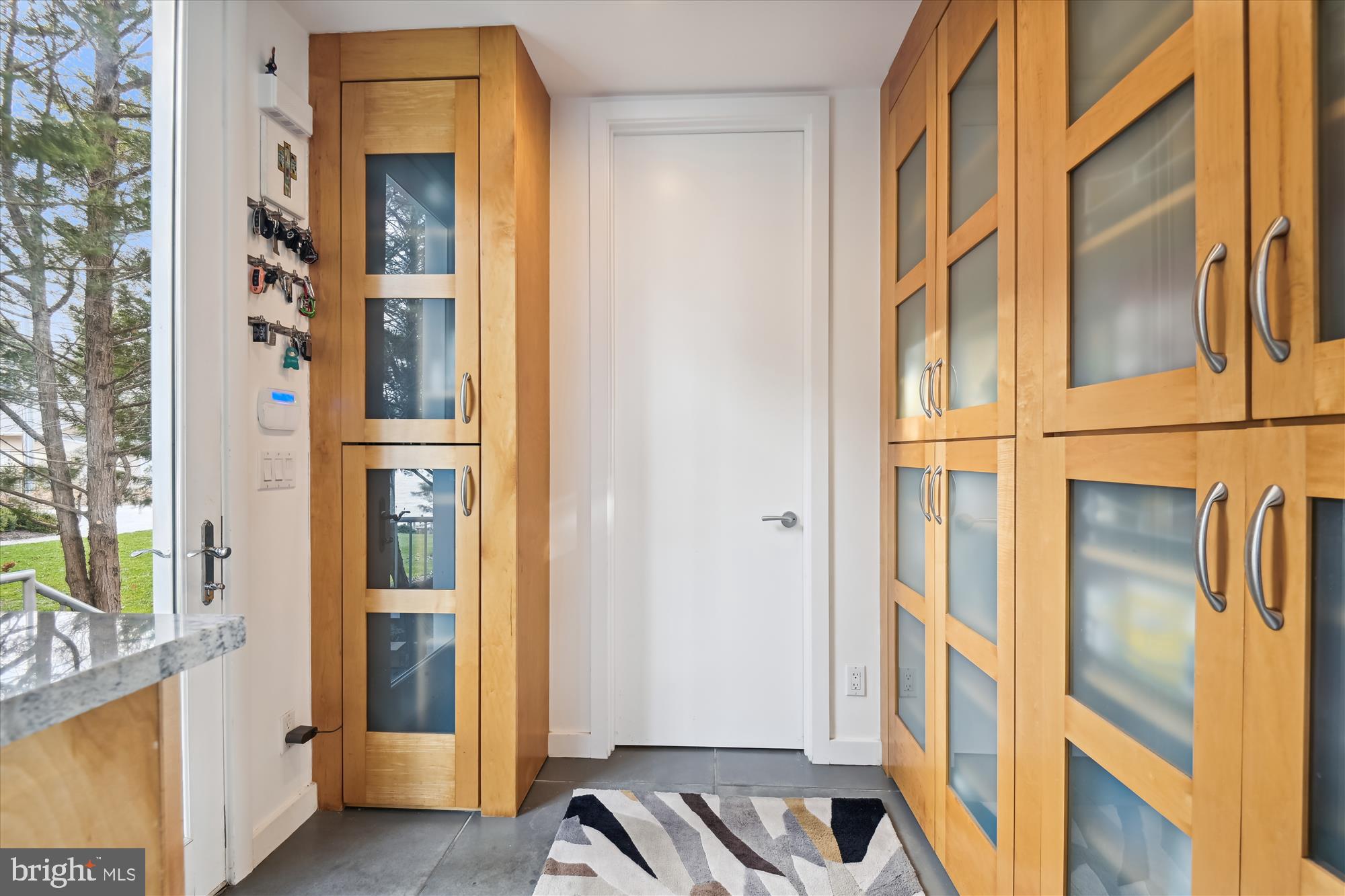 LAKE SHORE - Residential