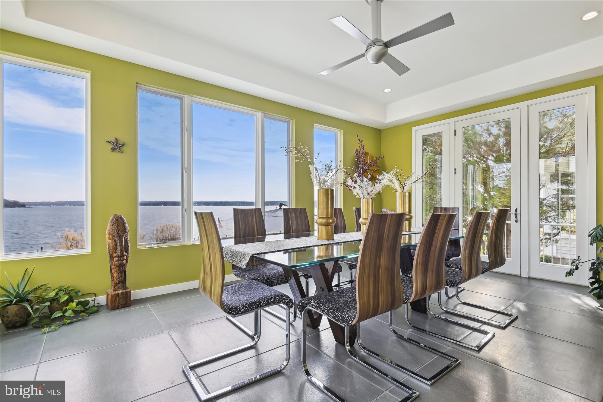 LAKE SHORE - Residential