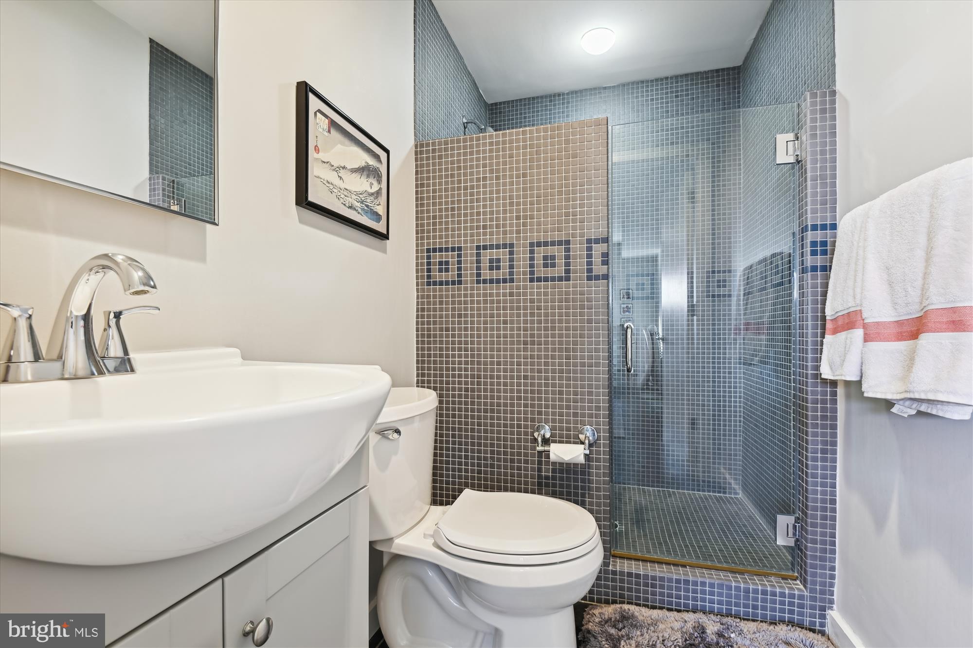 LAKE SHORE - Residential