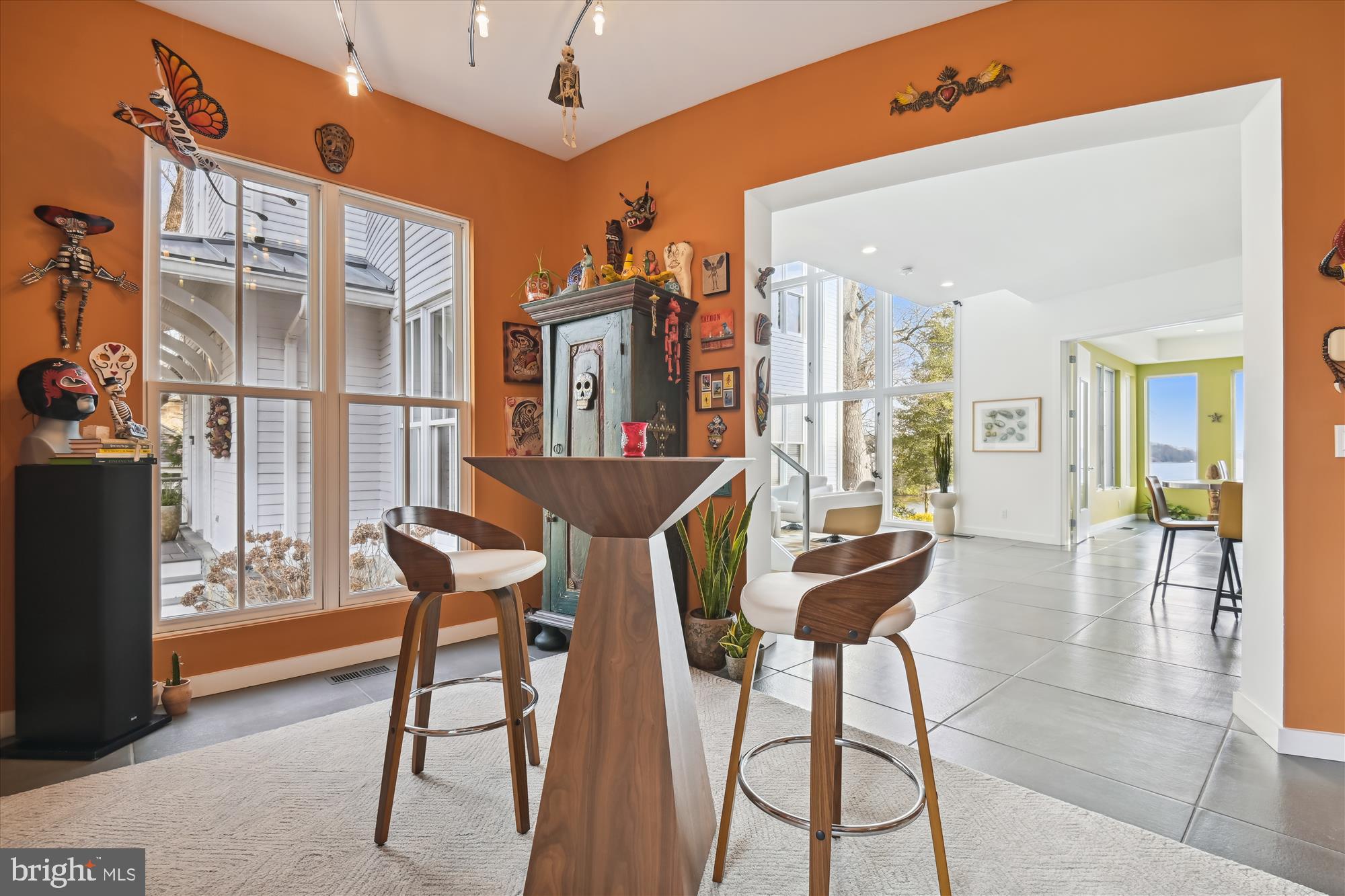 LAKE SHORE - Residential