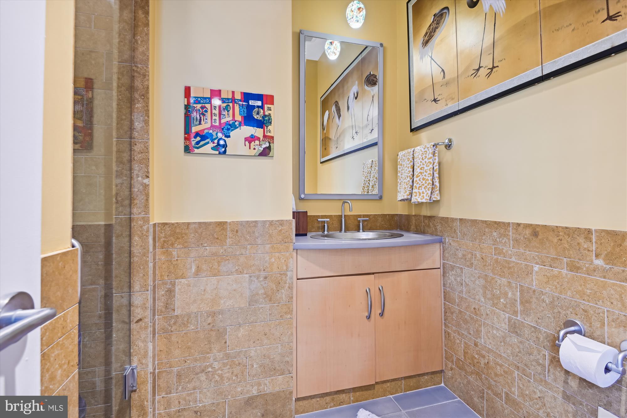 LAKE SHORE - Residential