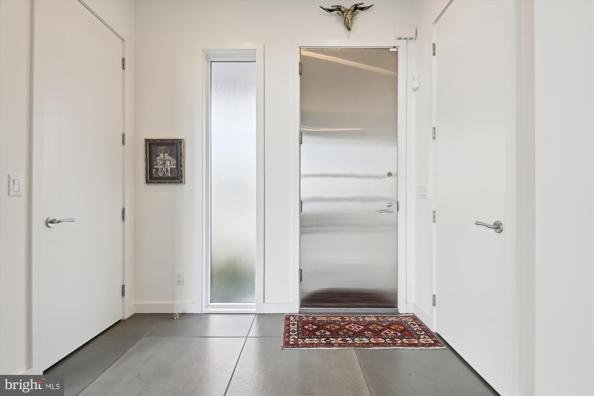 LAKE SHORE - Residential