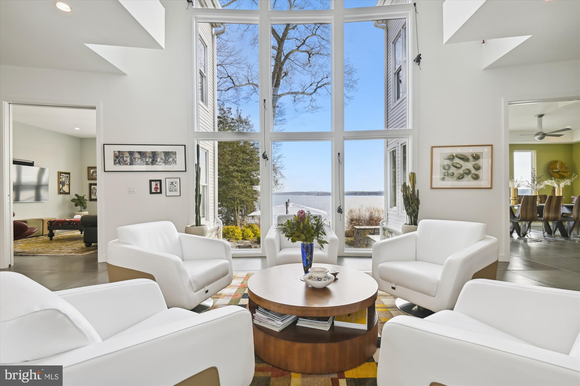 LAKE SHORE - Residential