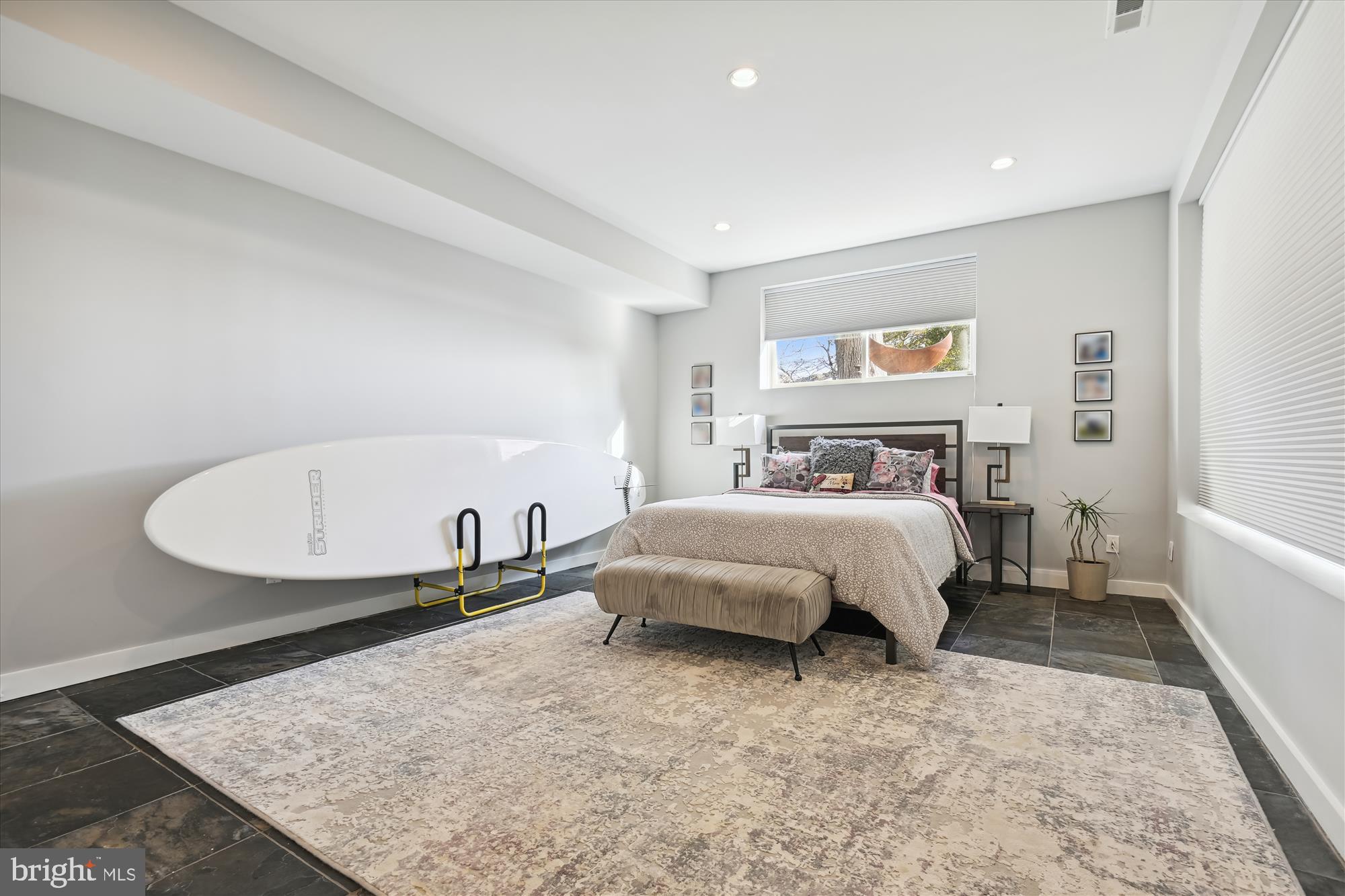 LAKE SHORE - Residential