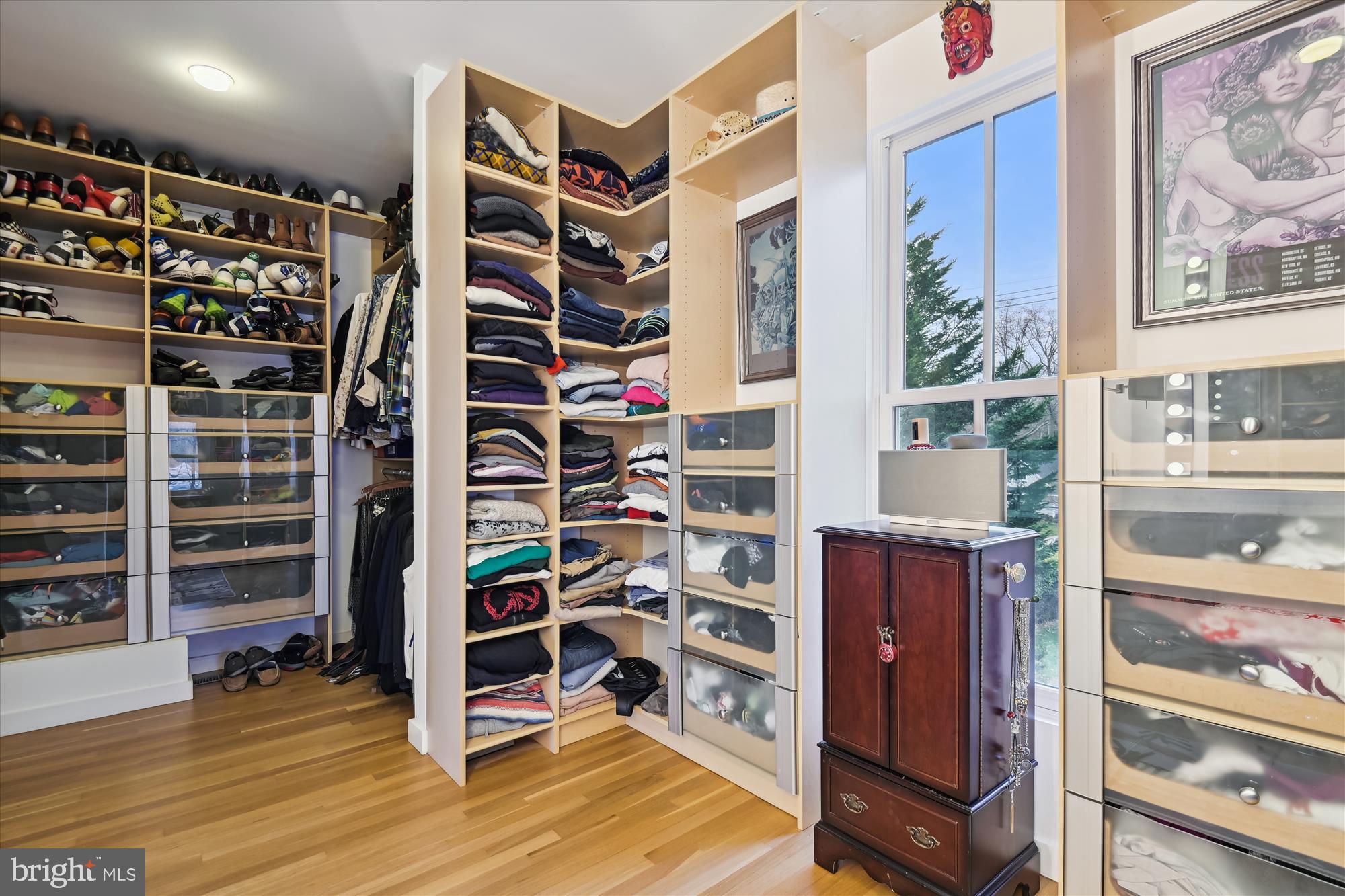 LAKE SHORE - Residential