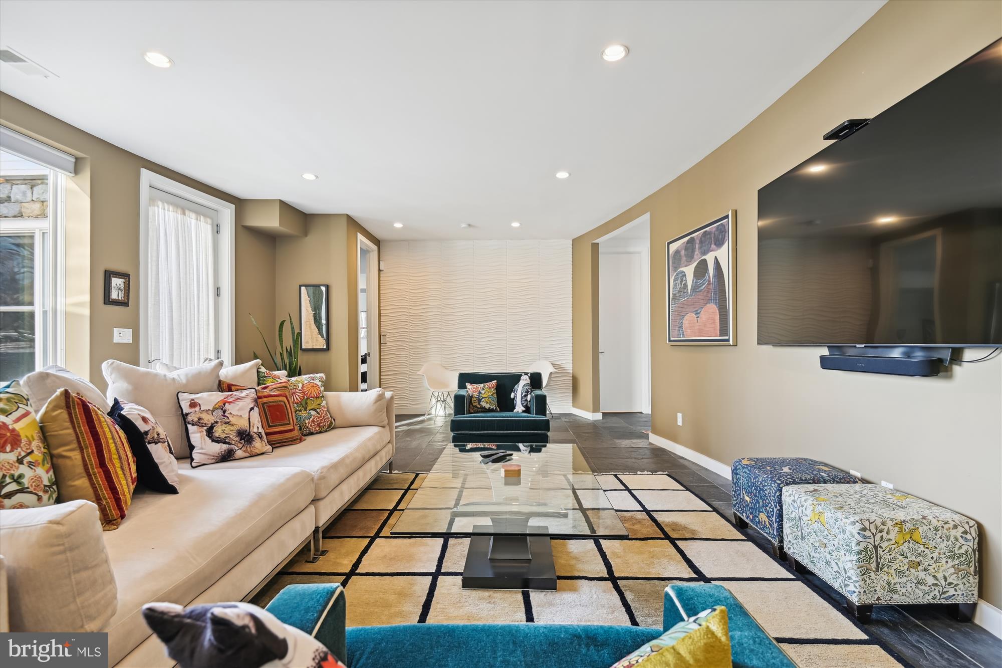 LAKE SHORE - Residential