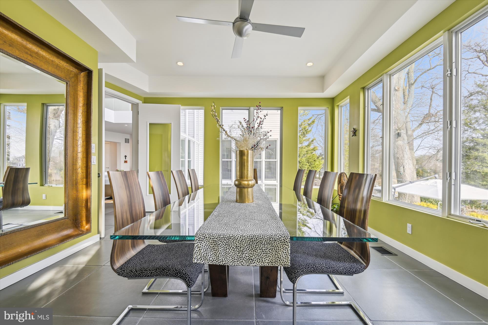 LAKE SHORE - Residential