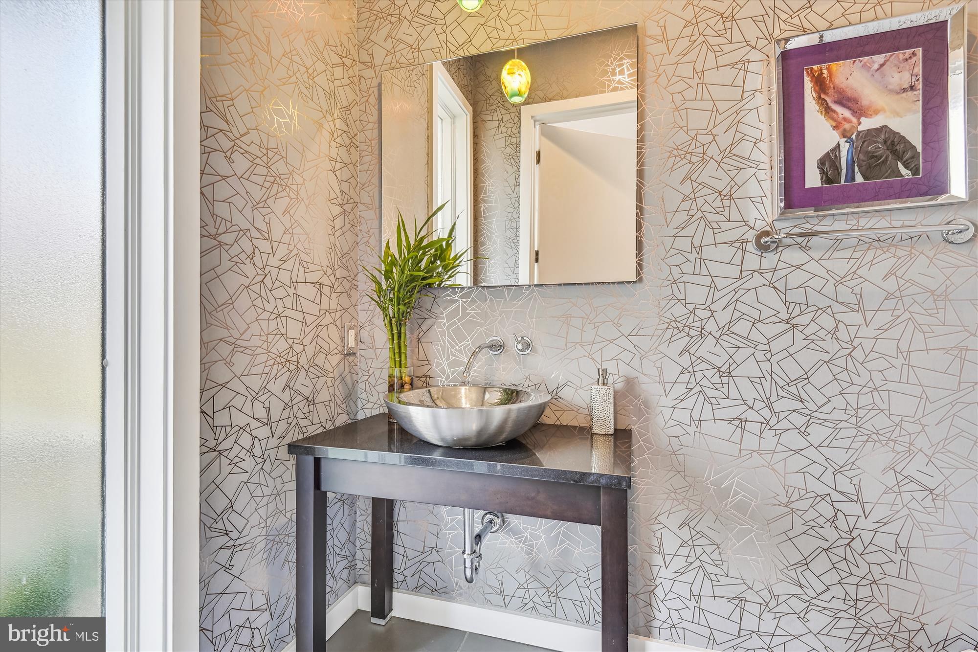 LAKE SHORE - Residential