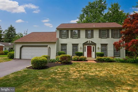 Photo of 1848 BEVERLY DR, LANCASTER, PA 17601 (MLS # PALA2036528)